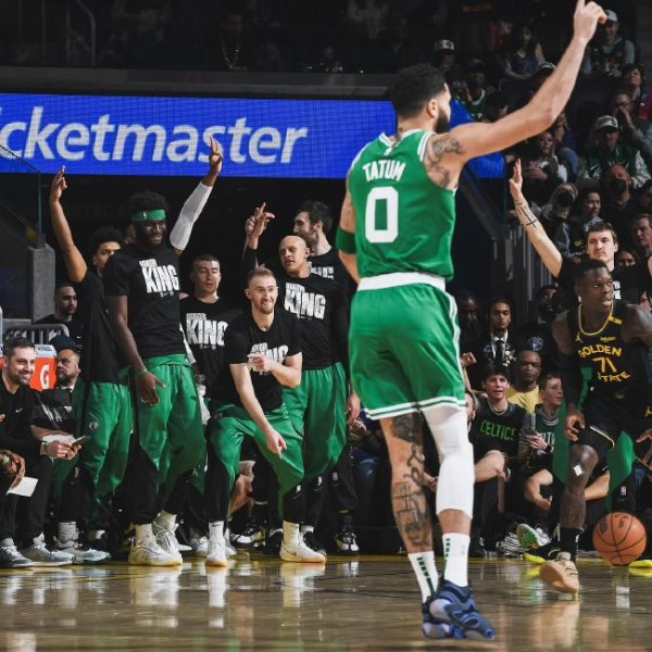 塔图姆22+9+7库里18分 凯尔特东谈主大捷英豪40分