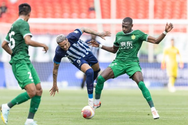 法比奥倒钩破门 北京国安客场1球力克武汉三镇