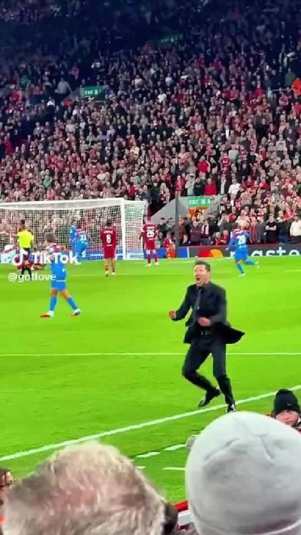 阿尔瓦雷斯西甲联贯0球，近4场仅3次射门契机，内行分析吩咐受限清闲