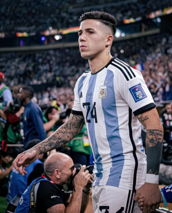 恩佐社媒缅念念卡塔尔宇宙杯夺冠三周年: 它会恒久留在我心中