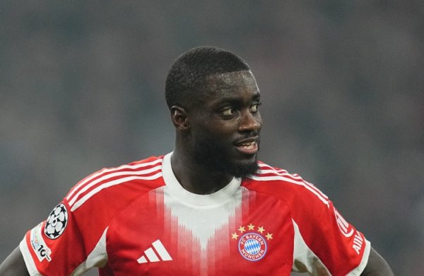 法尔克: 拜仁谈妥于帕新合同的年薪和奖金, 但还差解约条件没谈好