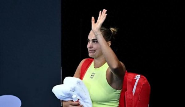 6-0! 6-1! 萨巴伦卡首秀打疯了: 追平个东说念主记录 下轮或战大满贯得主