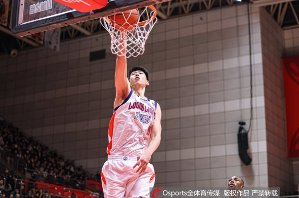 足履实地！徐昕3中3拿到9分6板2助5帽 正负值+7
