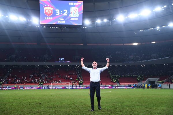 足球报：2026中超掀翻澳帅潮，最多有望四东谈主捏教